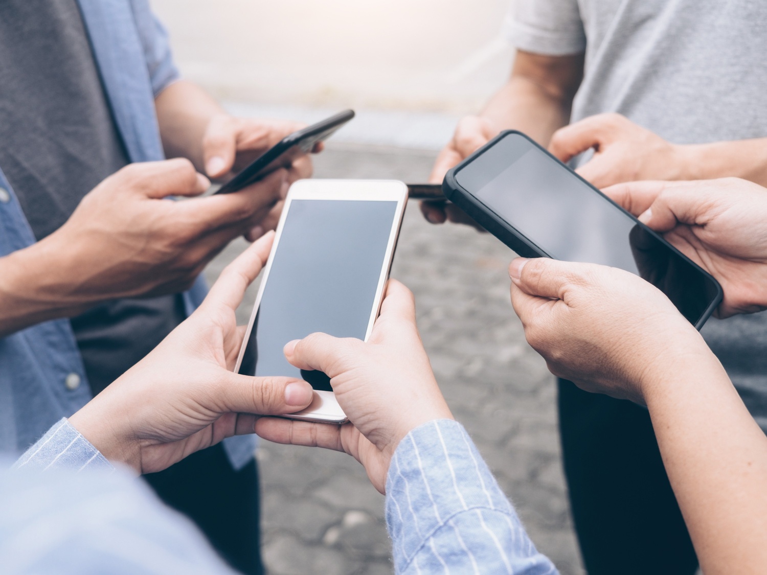 10 Fixes for When Your Phone Says No Internet Connection But There Is