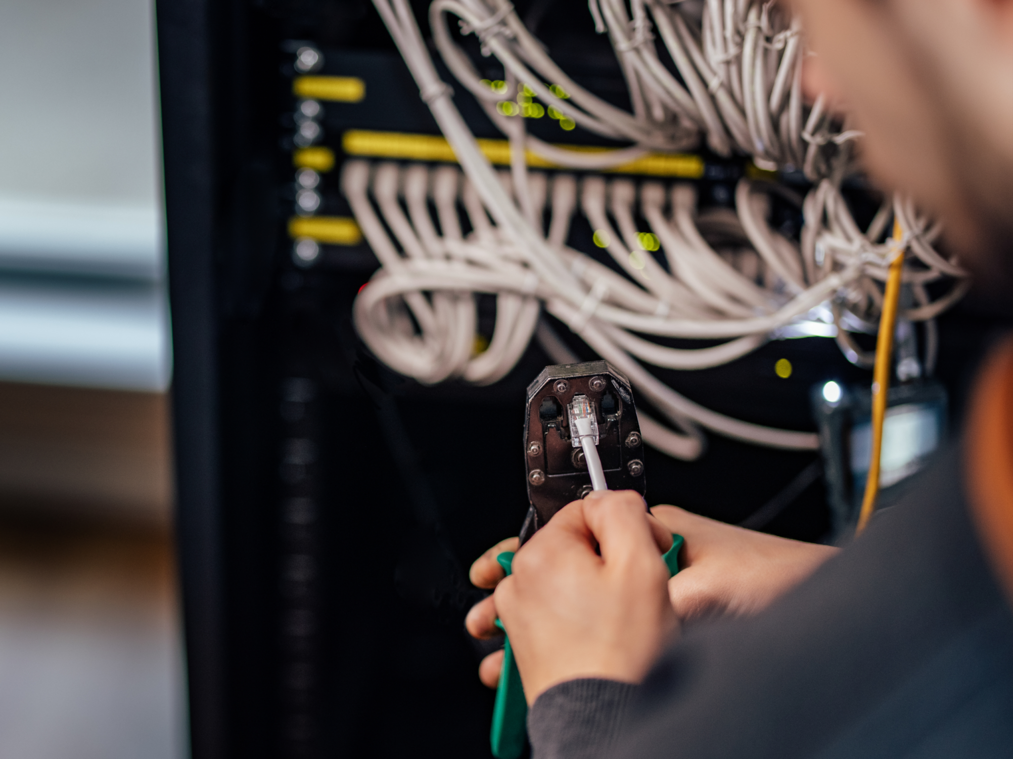 Mastering the Network: IT Pros Setting Up Network for Small Business with Ironclad Security